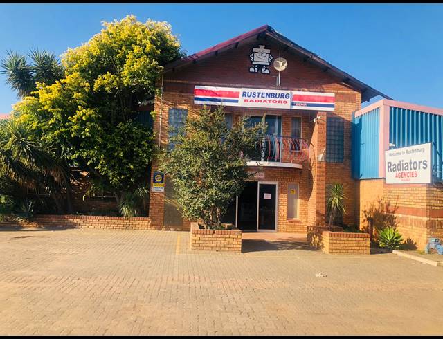 674M² FACTORY FOR SALE IN RUSTENBURG CENTRAL